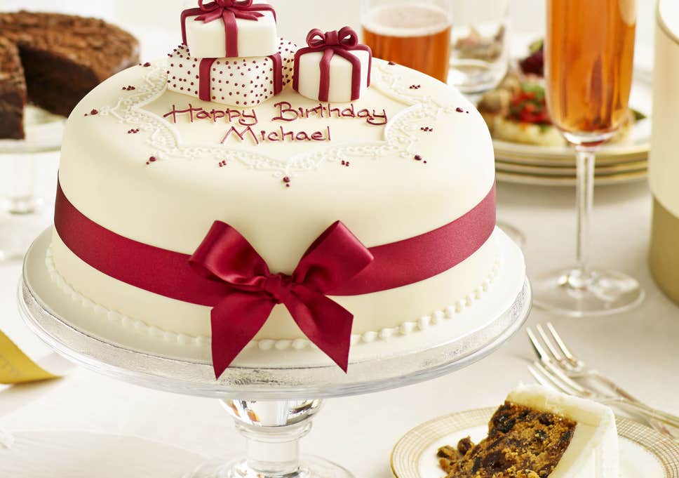 Save Your Time by Searching for Birthday Cakes Online